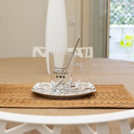 Ludo Holiday House - Charming Con Patio A Due Passi Dalla Cattedrale باليرمو المظهر الخارجي الصورة