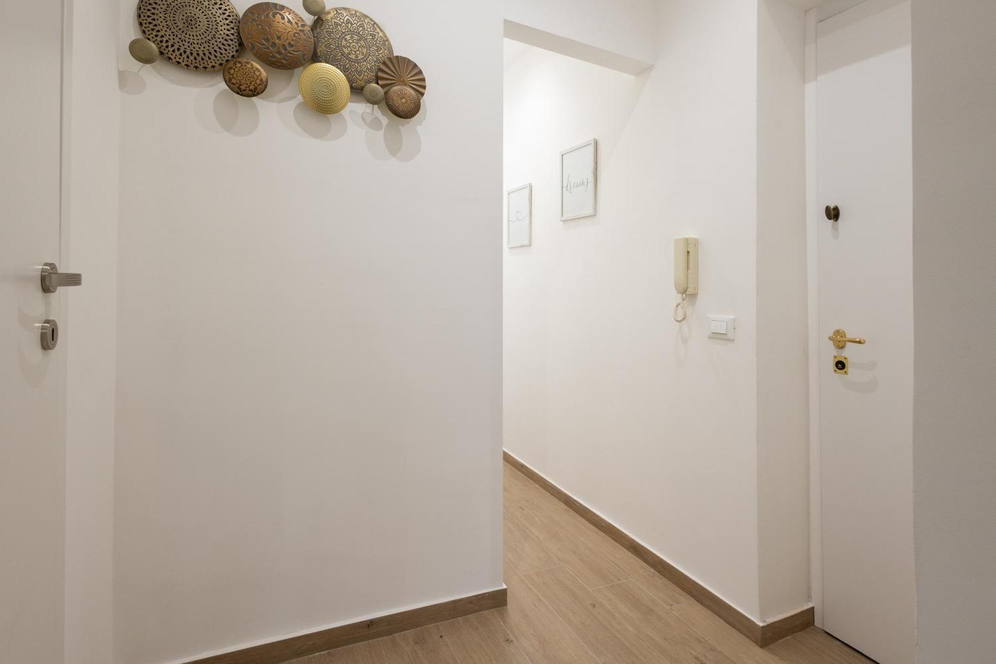 Ludo Holiday House - Charming Con Patio A Due Passi Dalla Cattedrale باليرمو المظهر الخارجي الصورة